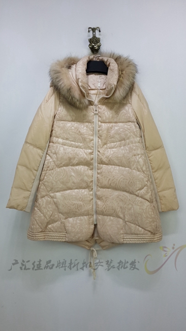 深圳广汇佳品牌女装批发市场 茜尔菲尼羽绒服折扣女装一手货源  折扣女装批发  大码女装走份批发