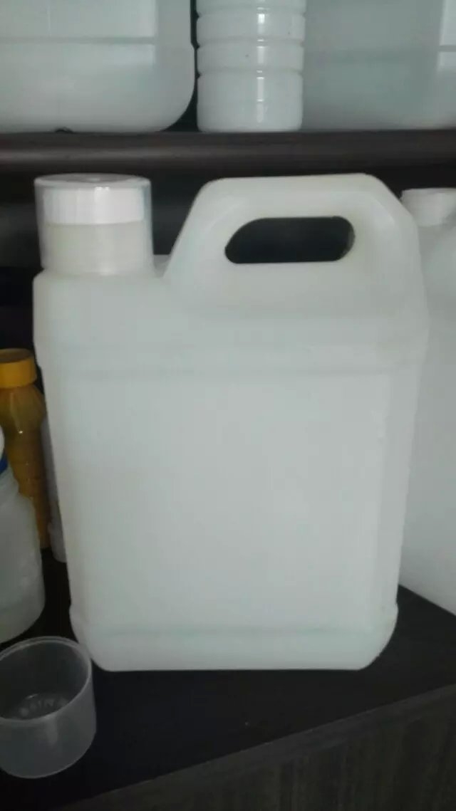 沧州哪里有生产及销售5升塑料桶的厂家&nbsp;&nbsp;机油汽油齿轮油&nbsp;&nbsp;柴油车尾气处理液&nbsp;&nbsp;通用包装塑料壶