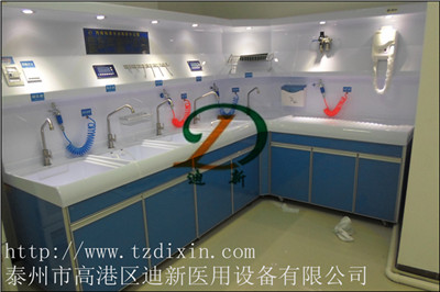 理想的内镜清洗装置就在泰州迪新  内镜清洗工作站  内镜清洗系统