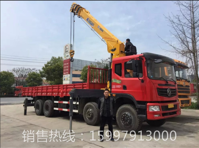 东风D701前四后八12吨徐工随车吊价格  随车吊厂家