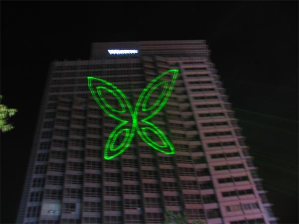 激光广告投影机 广告机 户外激光广告 楼体亮化设计 激光投影  激光广告投影灯  室内外激光广告