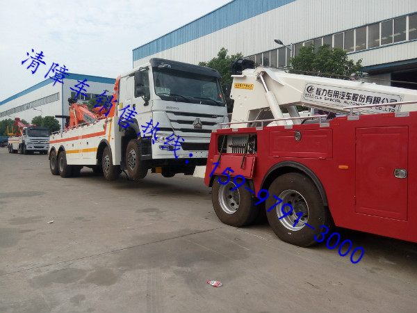 重汽国四后八轮拖吊连体清障车价格  一拖一清障车