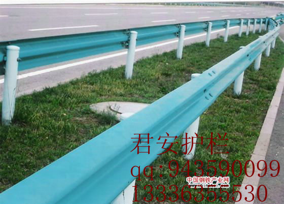 供应广东梅州公路波形护栏板--高速波形护栏&nbsp;&nbsp;梅州市护栏板&nbsp;&nbsp;高速护栏板