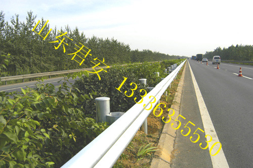 供应福建漳州市公路波形护栏板//高速公路护栏&nbsp;&nbsp;漳州市护栏板&nbsp;&nbsp;高速护栏板&nbsp;&nbsp;护栏板厂家