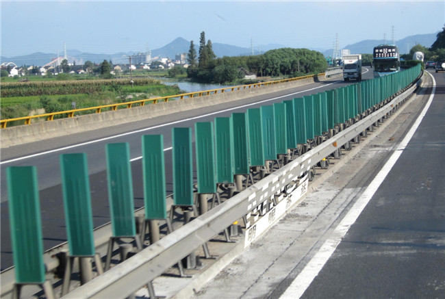 蒙古包道路隔离模压防眩板  玻璃钢防眩板价格  玻璃钢防眩板厂家  玻璃钢防眩板批发