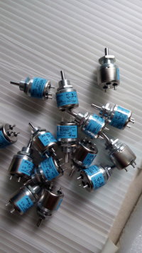 沧灿供应日本MIDORI电位器QP-3HA-L)  可调电阻等产品  编码器