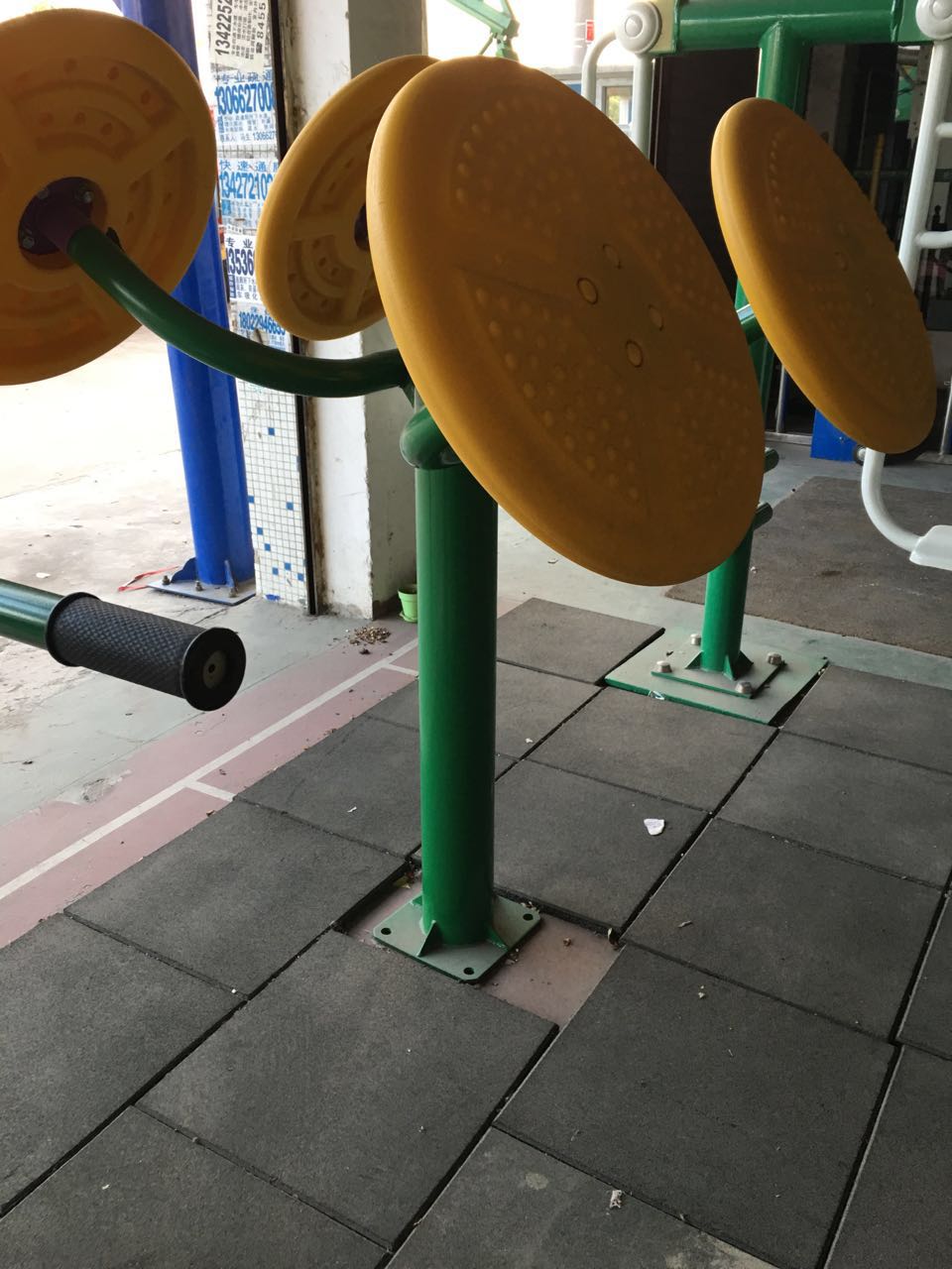 桂林高档小区力量型健身器材销售公园市民防盗式健身器材安装指导  桂林小区健身器材  公园健身器材