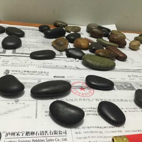 南充滤料鹅卵石厂家直销  雨花石  黑色鹅卵石