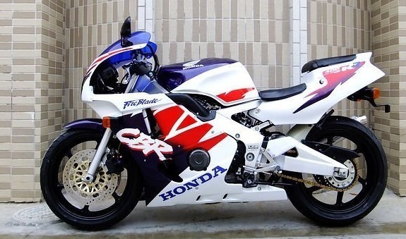 本田CBR400RR摩托车进口摩托车跑车原装跑车报价  川崎摩托车跑车  本田摩托车跑车  杜卡迪摩托车跑车