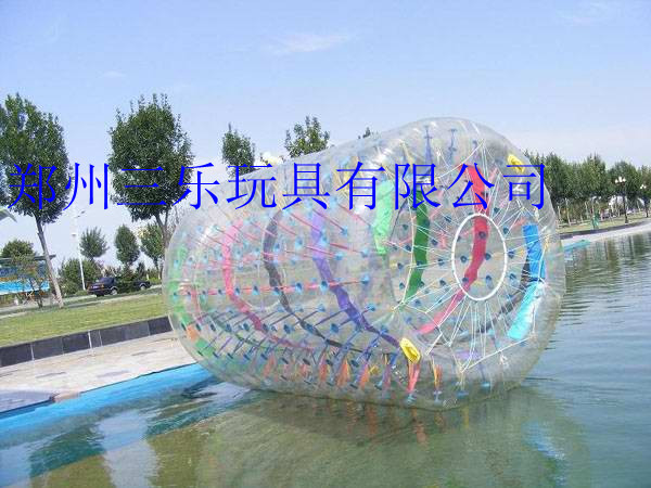 三乐水上步行球 ，滚筒，就像在水里行走一样  水上滚筒  水上娱乐设施