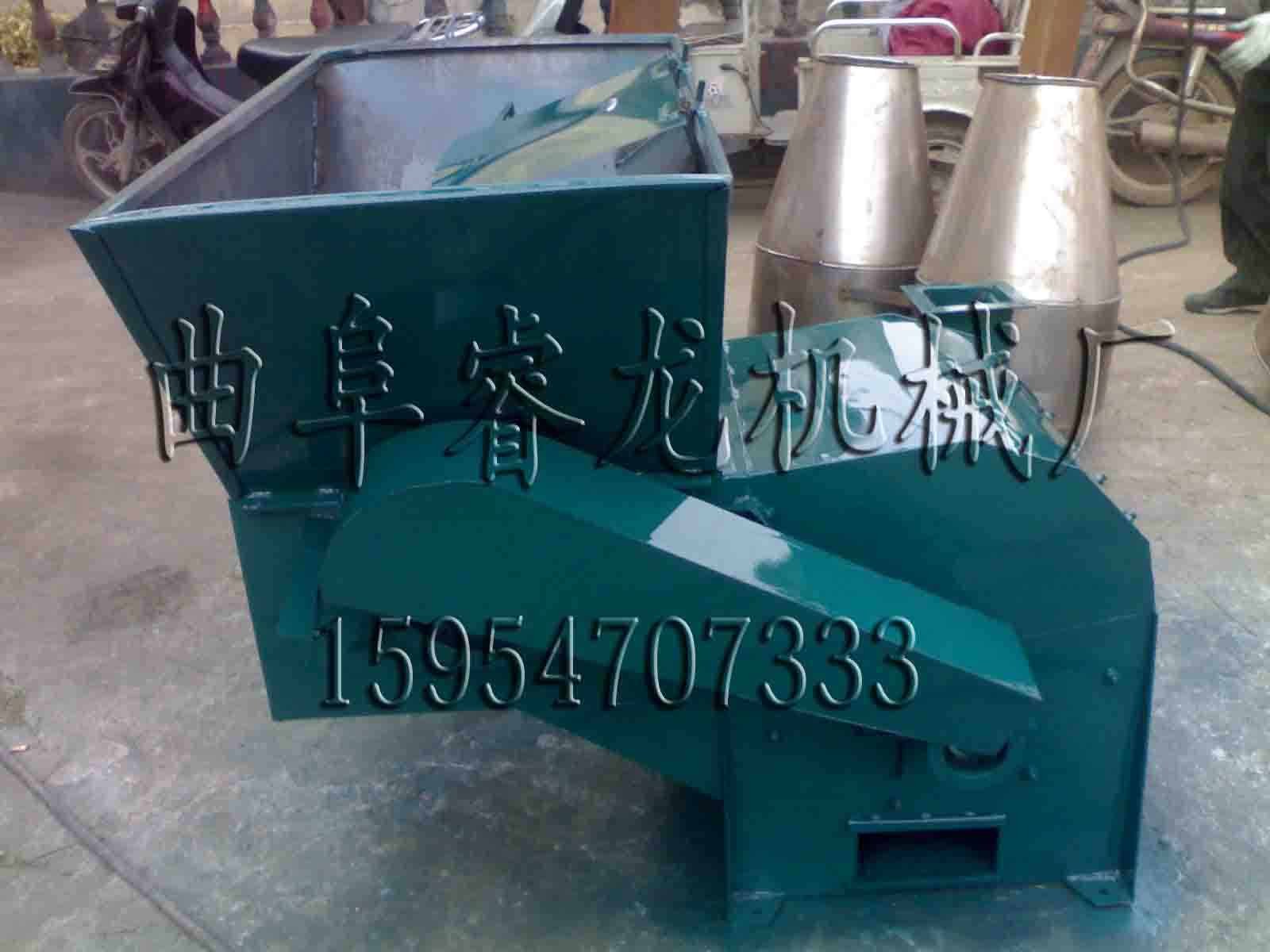 树叶粉碎机 麦秸自动进料粉碎机原理&nbsp;&nbsp;秸秆粉碎机原理&nbsp;&nbsp;大型玉米粉碎机&nbsp;&nbsp;铡草粉碎机批发