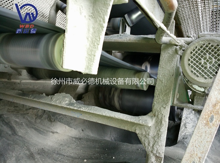 电动滚刷清扫器