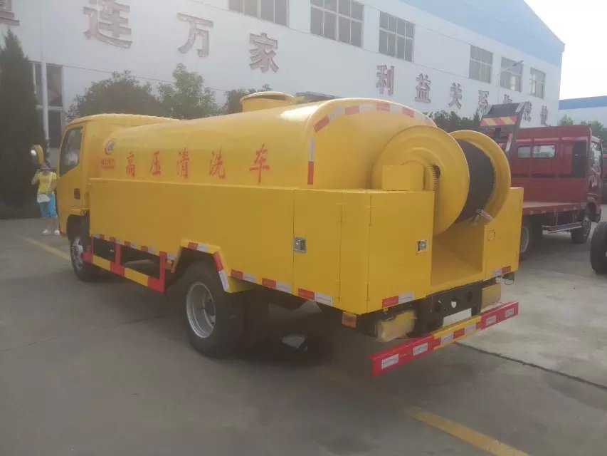 5方多利卡国四高压清洗车,吉安高压清洗车