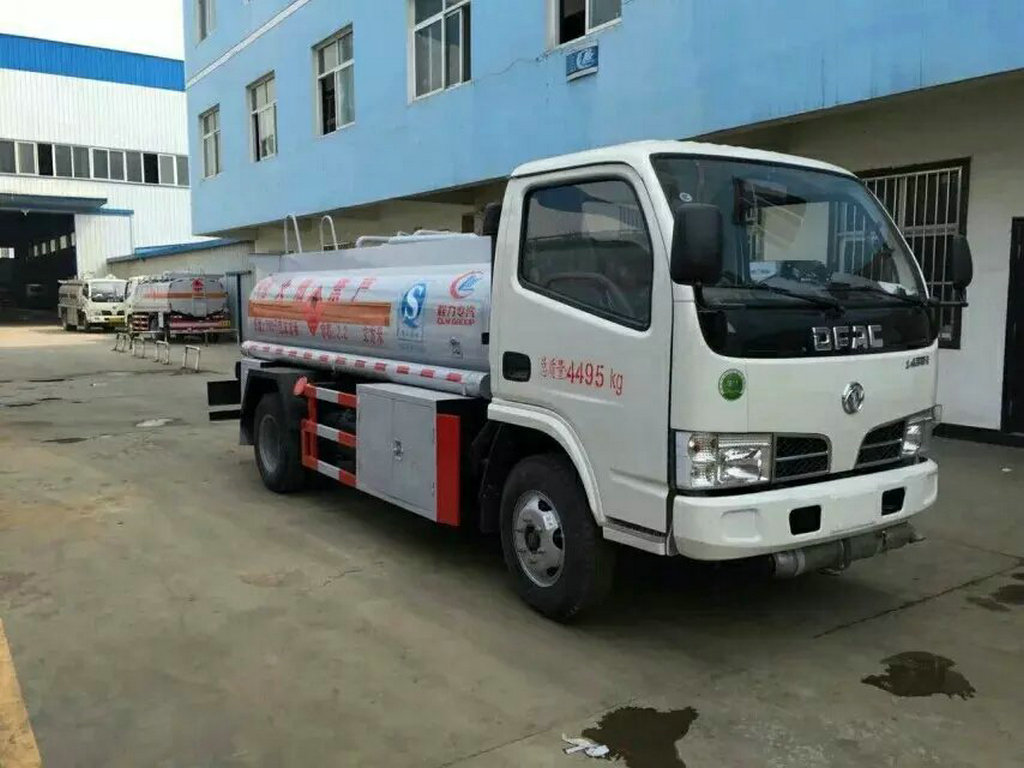 多利卡小型流动加油车,郑州 加油车