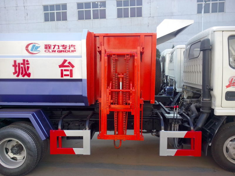 长安小型勾臂垃圾车销售,侧装式垃圾车&nbsp;&nbsp;长安勾臂式垃圾车&nbsp;&nbsp;摆臂式垃圾车哪里&nbsp;&nbsp;东风垃圾车