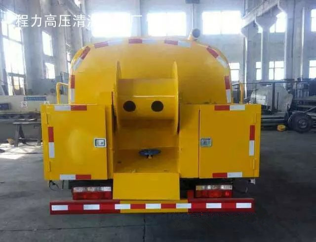5方多利卡管道疏通车,高压清洗车喷头多少钱