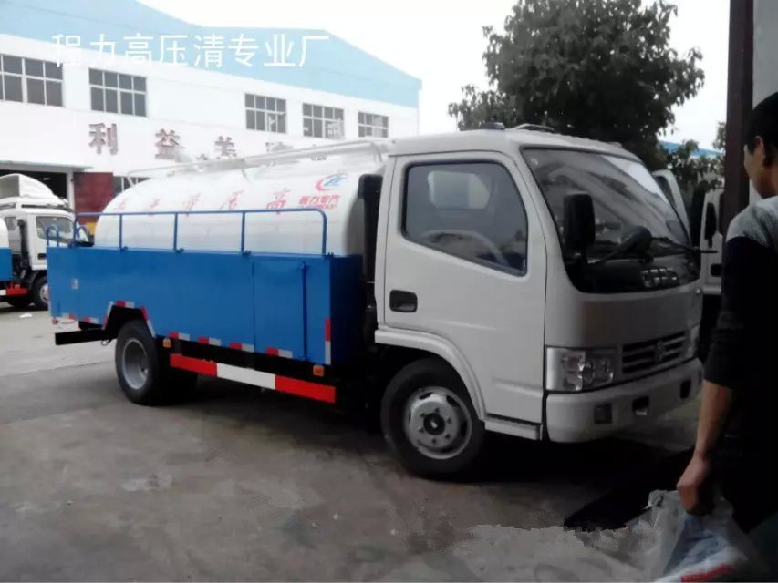 5方多利卡管道疏通车,高压清洗车喷头多少钱