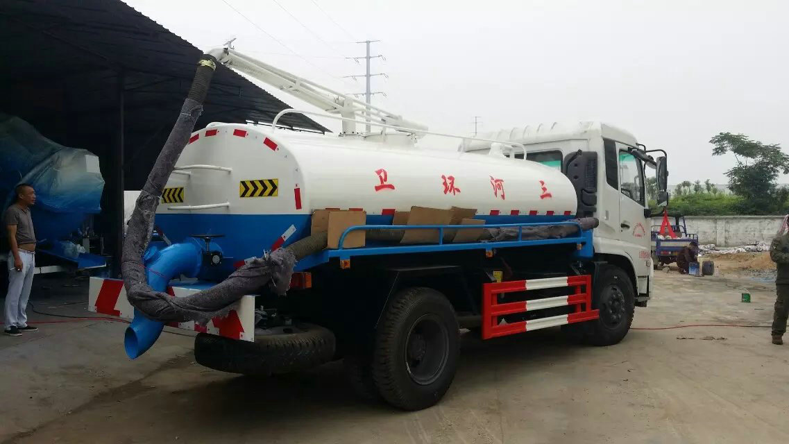 东风145国四吸粪车,最便宜的吸粪车