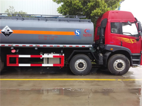 欧曼小三轴26方硫酸运输车,化工半挂车价格