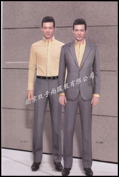 浅色西服定制工厂&nbsp;&nbsp;职业装定做&nbsp;&nbsp;西服定做&nbsp;&nbsp;工作服定做