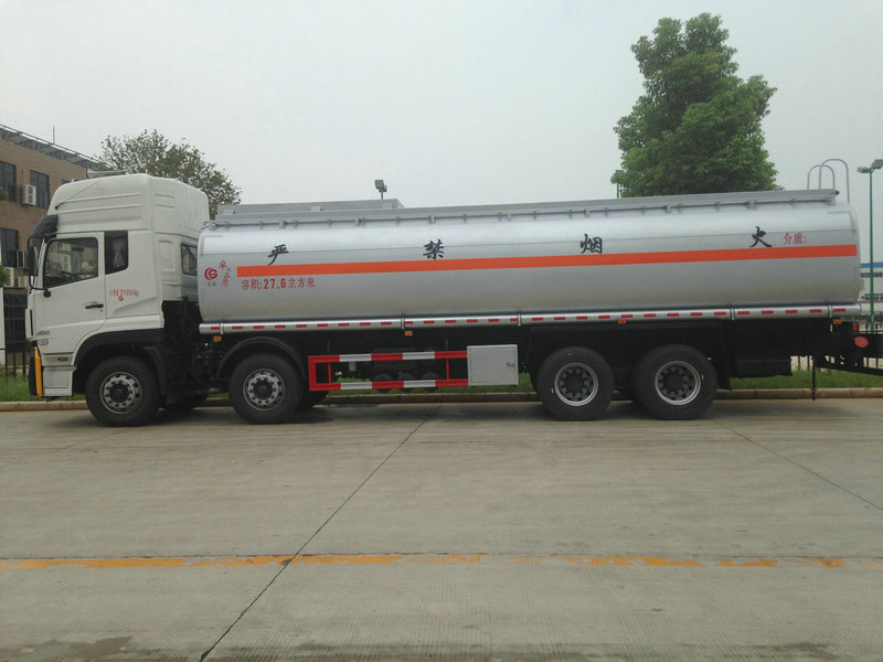 后双桥国四20方油罐车,多利卡加油车厂家