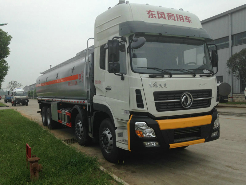 后双桥国四20方油罐车,多利卡加油车厂家