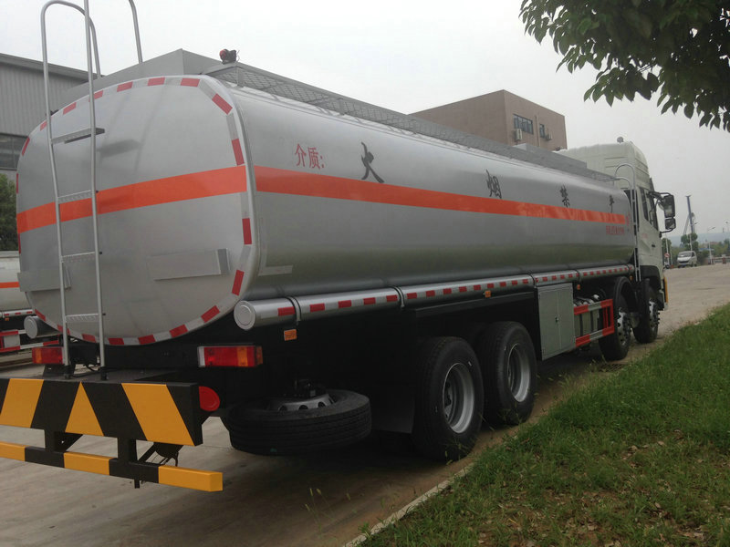 后双桥国四20方油罐车,多利卡加油车厂家