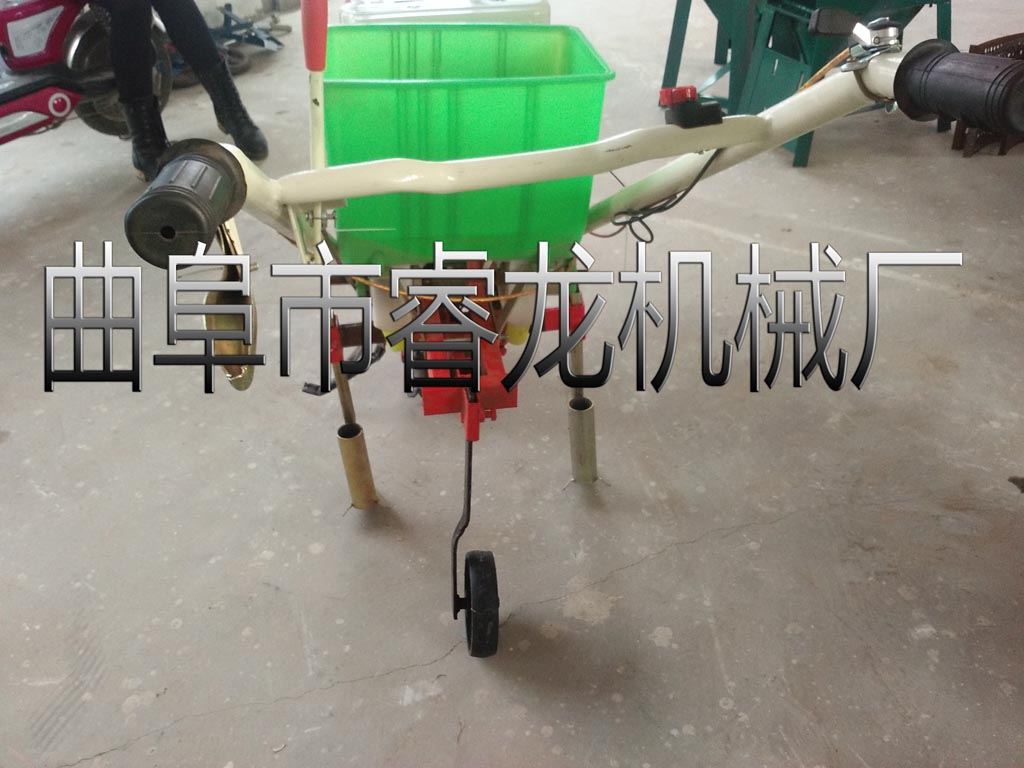 大型汽油追肥机  家用油菜播种机  芝麻施肥机型号  大型汽油精播机