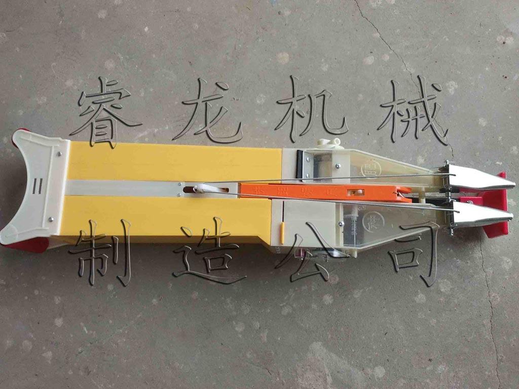 便携式手提播种机型号 免耕手提播种机图片  手提穴播机产品  花生点播机批发  玉米播种机产品