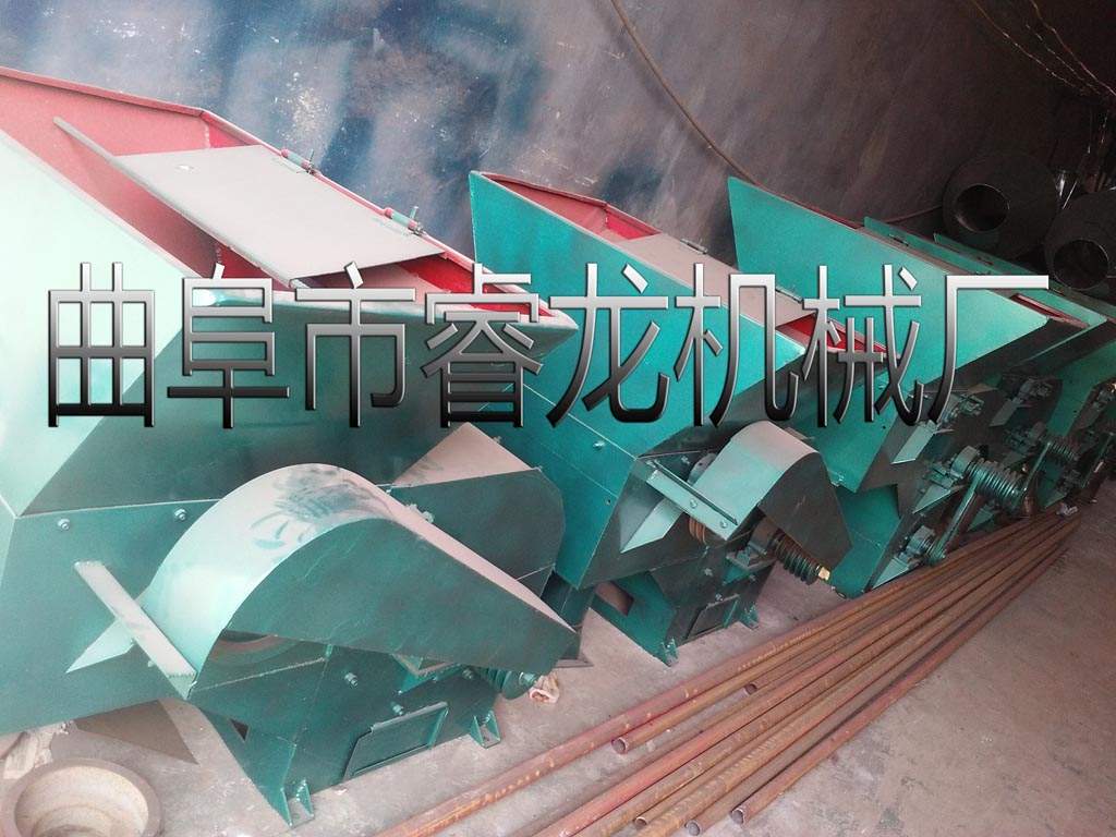 定做自动进料豆秸粉碎机 小型饲料秸秆粉碎机 新型除尘粉碎机 铡草粉碎机产品 新型铡草粉碎机