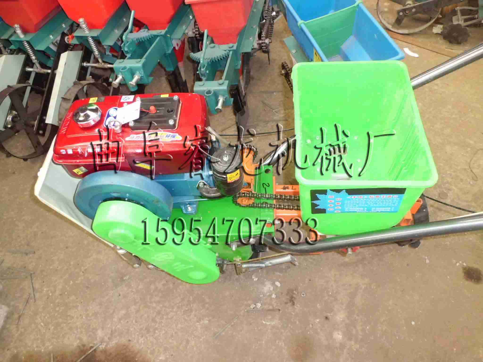 中型条播汽油播种机 定做玉米三行播种机  三行汽油精播机  菠菜播种机  大型菠菜播种机