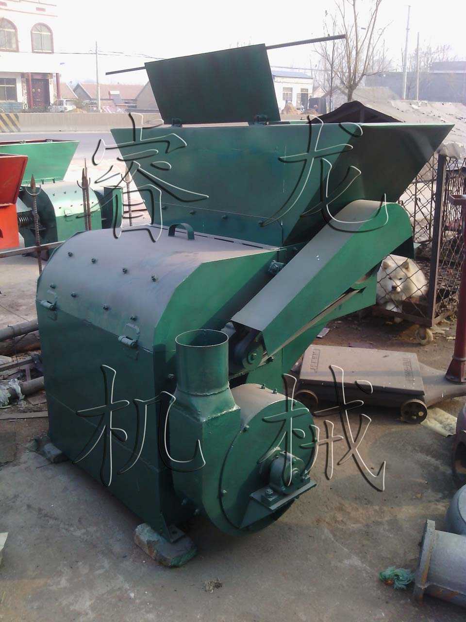 中型沙克龙粉碎机 700型带绞龙自动进料粉碎机&nbsp;&nbsp;秸秆粉碎机图片&nbsp;&nbsp;麦秸粉碎机价格&nbsp;&nbsp;大型牧草粉碎机