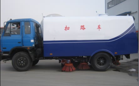 10吨扫路车厂家直销,电厂厂区吸尘车