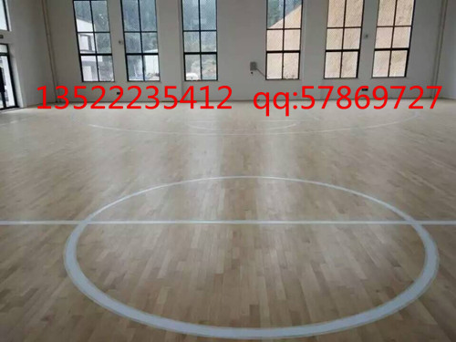 篮球场运动木地板安装，篮球场运动木地板厂家&nbsp;&nbsp;羽毛球场实木地板安装&nbsp;&nbsp;篮球馆体育木地板报价&nbsp;&nbsp;篮球场实木地板翻新