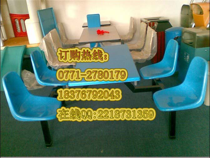 岑溪飯?zhí)貌妥酪喂?yīng)，岑溪工廠食堂快餐桌價格，岑溪快餐桌批發(fā)