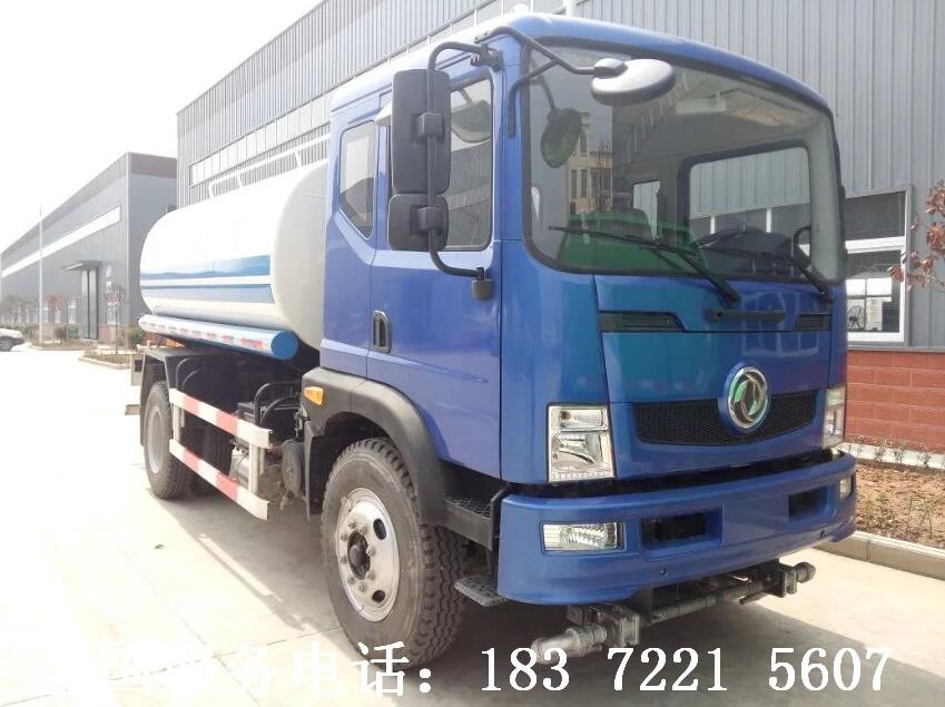 新款东风洒水车