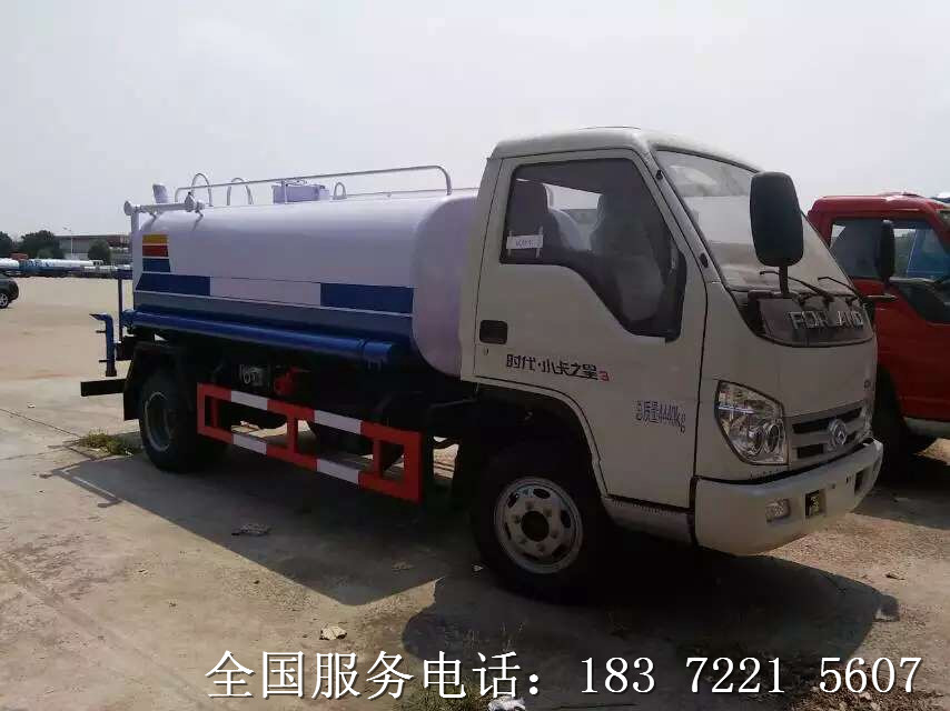 5吨洒水车