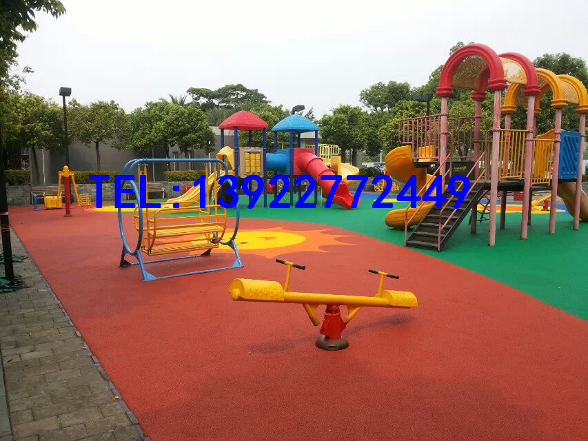 厦门市小区EPDM现浇安全地垫户外橡胶地垫多少钱一平方  厦门小区橡胶地垫  厦门小区现浇地垫  厦门安全地垫