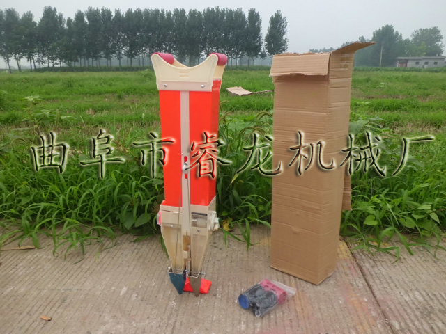 玉米播种机图片 绿豆播种机视频  中型绿豆点播机  玉米播种机厂家  大豆点播机图片