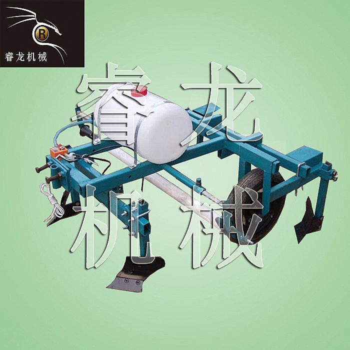 新型手扶带地膜机 小型播种施肥地膜机  小型地膜机  盖地膜机械原理  铺地模机械厂家