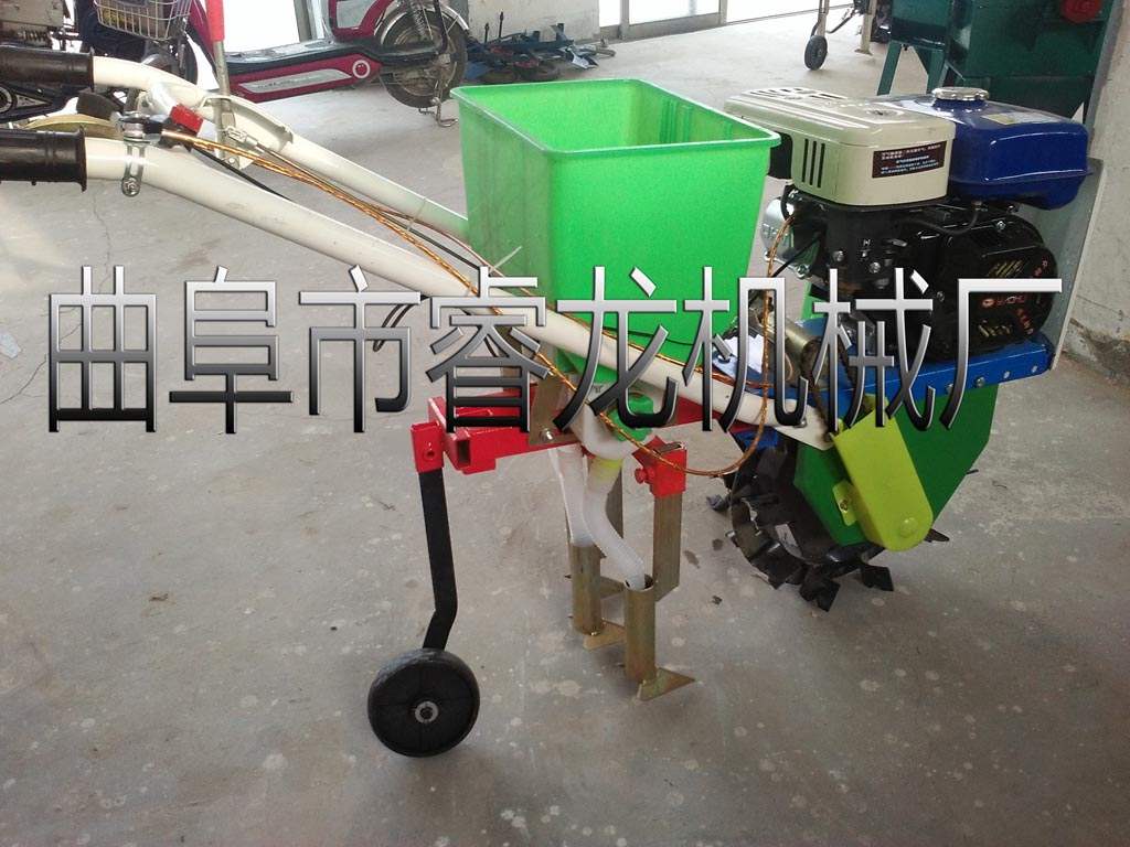 大型汽油玉米精播机 玉米双行播种机型号  粮食施肥机型号  玉米播种机原理  粮食播种机价格