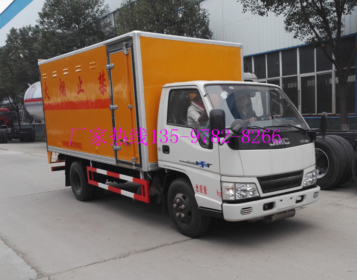 江铃顺达易燃气体厢式运输车-二类危险品车 江铃顺达易燃气体厢式运输车-二类危险品车