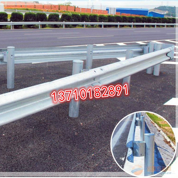 波形护栏 高速公路隔离板 防撞护栏 省道乡村防撞栏 厂家直销  公路护栏