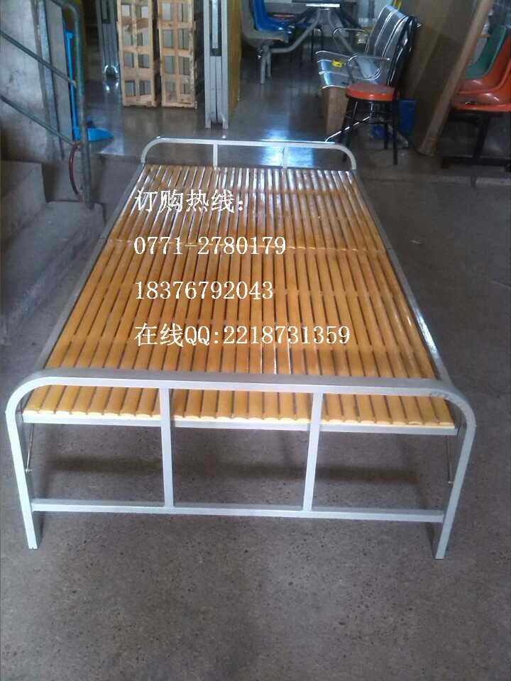 南寧折疊竹床廠家，南寧供應(yīng)折疊竹床，南寧折疊床批發(fā)