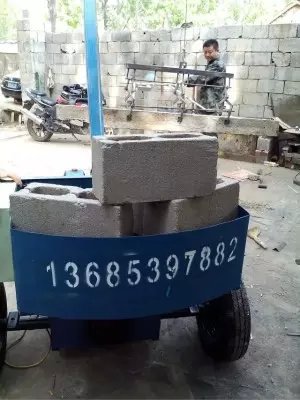 水泥棒水泥板码垛机&nbsp;&nbsp;水泥砖码垛机&nbsp;&nbsp;免烧砖码垛机