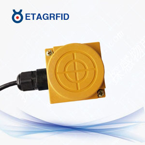 探感物联推出最小尺寸AGV RFID阅读器  AGV小车定位