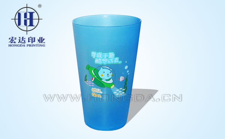 蓝色酷儿水杯热转印  热转印膜  热转印加工  热转印杯子