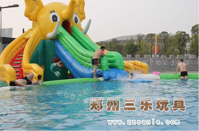 夏日么么茶涼爽大象戲水充氣水滑梯等好玩你來戰(zhàn)