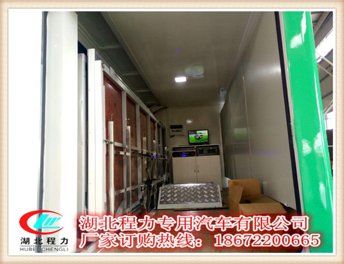 广告宣传车图片