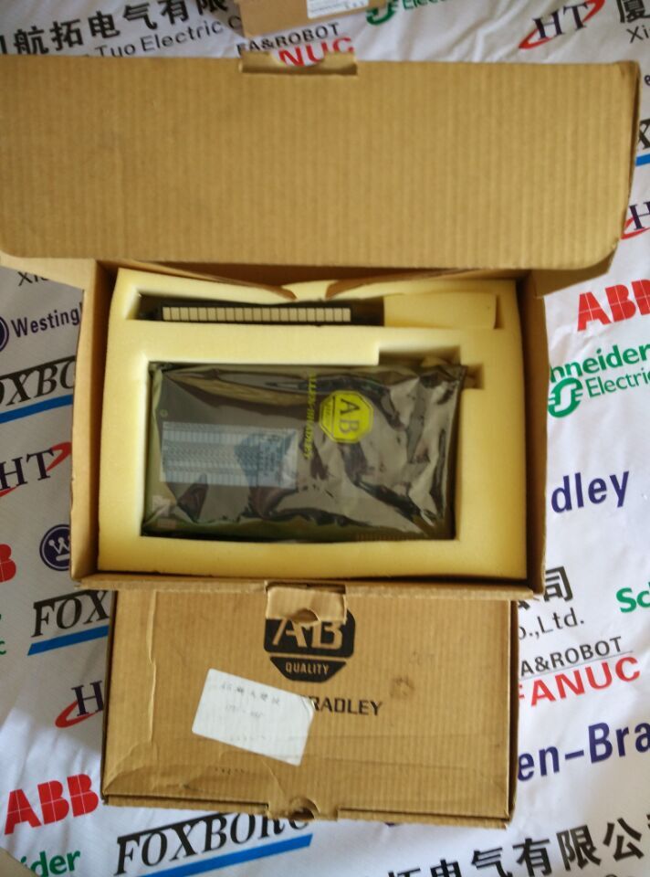 3HAC020813-060  ABB  PLC  模块